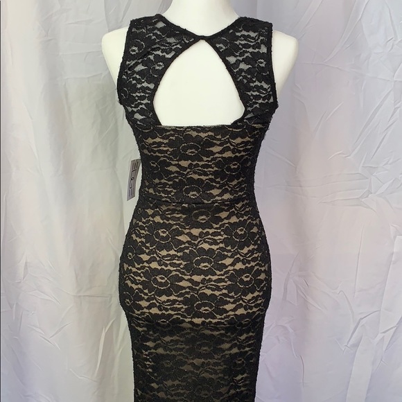Black lace dress - Picture 3 of 5